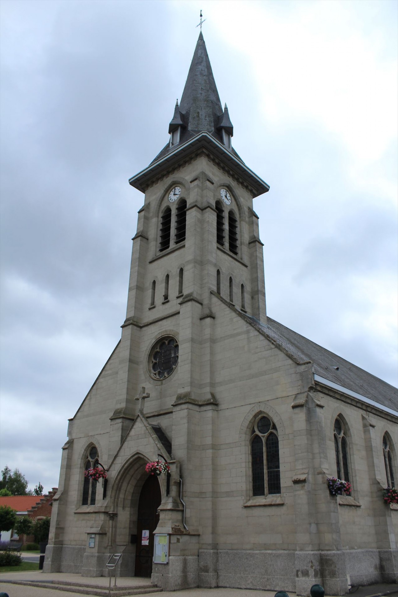 Eglise ND des Sept Douleurs à Bois Grenier
